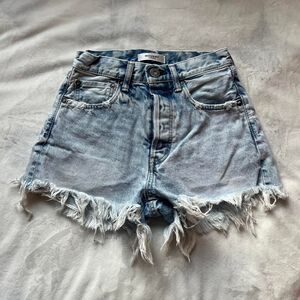 Moussy Vintage light wash blue denim high rise cutoff shorts raw hem size 23